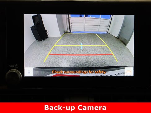 Used 2024 Toyota RAV4 LE image 19