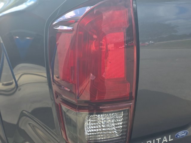 Used 2021 Toyota Tacoma SR5 w/ SR5 Appearance Package (SM) RWD image 33