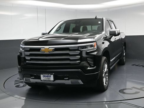 Used 2025 Chevrolet Silverado 1500 High Country AWD/4WD image 11