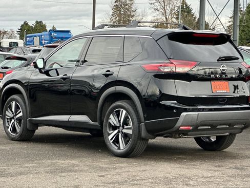 Used 2025 Nissan Rogue SL w/ SL Premium Package AWD/4WD image 7