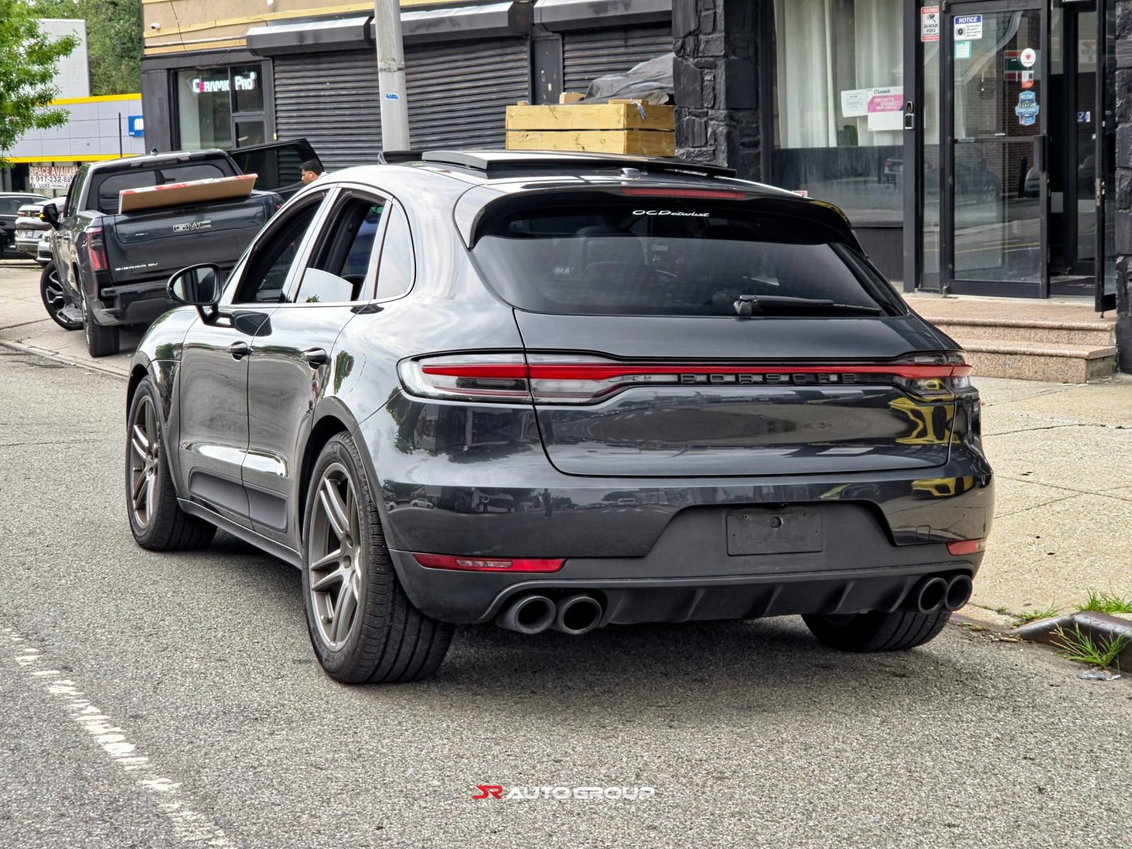 Used 2020 Porsche Macan S AWD/4WD image 8