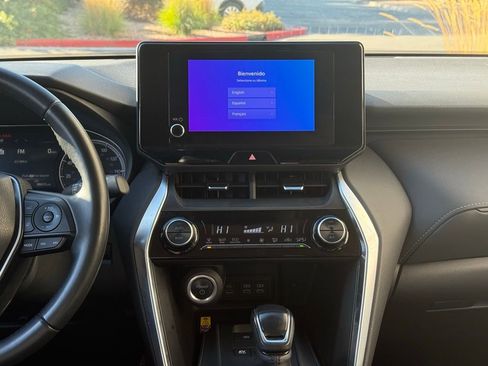 Used 2024 Toyota Venza LE image 13