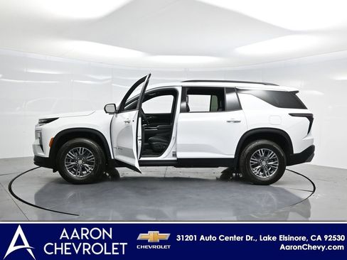 New 2026 Chevrolet Traverse LT w/ Driver Confidence Package image 32