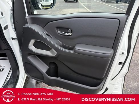 Certified 2024 Nissan Frontier SV AWD/4WD image 36