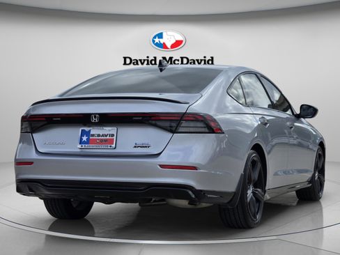 Used 2025 Honda Accord Sport image 6