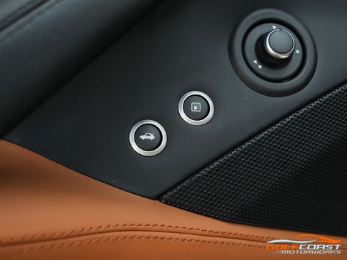 Used 2017 Ferrari California T RWD image 25