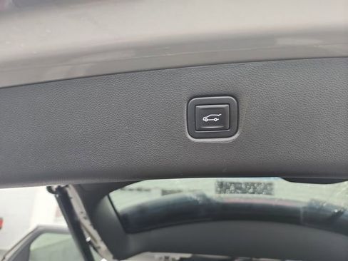 Used 2021 Chevrolet Blazer RS w/ Enhanced Convenience Package FWD image 16