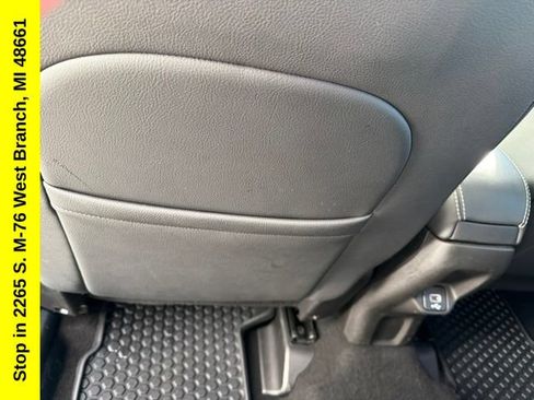 Used 2023 Jeep Renegade Limited AWD/4WD image 16