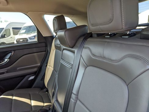 Used 2024 Lincoln Corsair Reserve image 21