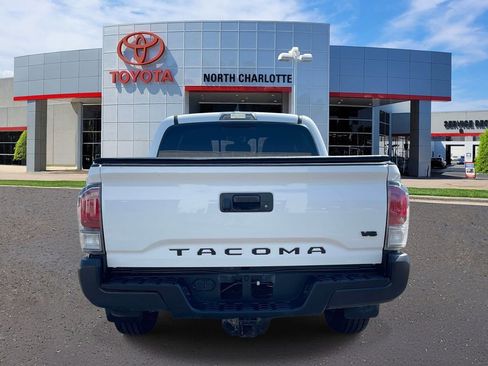 Used 2022 Toyota Tacoma TRD Off-Road AWD/4WD image 7