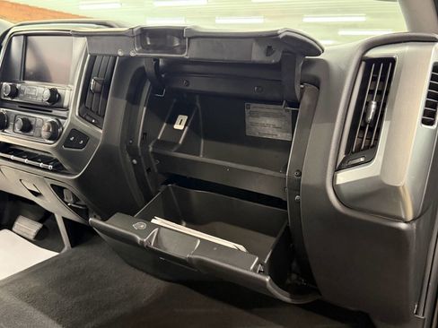 Used 2019 Chevrolet Silverado 2500 LT w/ Midnight Edition image 23