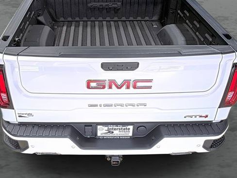 Used 2024 GMC Sierra 1500 AT4 w/ Technology Package AWD/4WD image 12