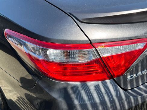 Used 2017 Toyota Camry SE image 20