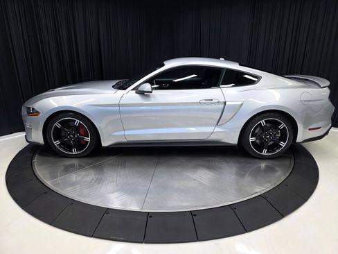 Used 2019 Ford Mustang GT Premium w/ Equipment Group 401A RWD image 11