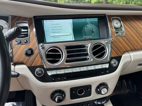 Used 2017 Rolls-Royce Wraith RWD image 43