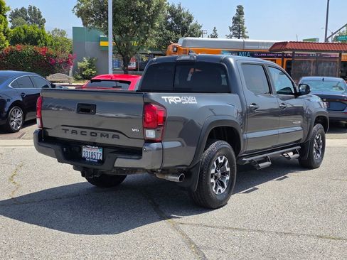 Used 2019 Toyota Tacoma TRD Off-Road w/ Technology Package AWD/4WD image 5