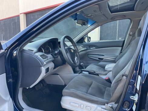 Used 2010 Honda Accord EX image 2