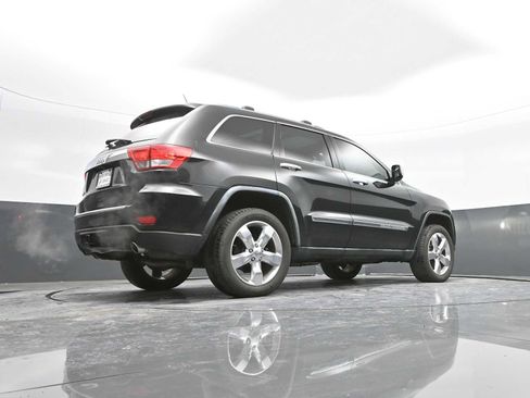 Used 2011 Jeep Grand Cherokee Overland Summit image 58