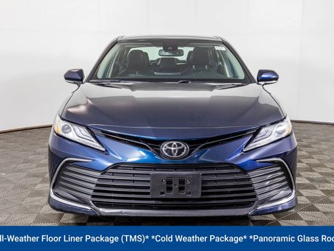 Used 2021 Toyota Camry XLE FWD image 11