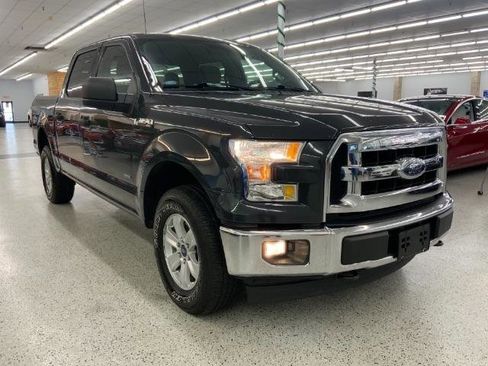 Used 2017 Ford F150 XLT AWD/4WD image 3
