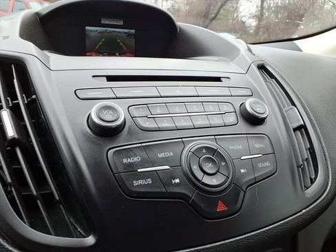 Used 2017 Ford Escape SE image 19