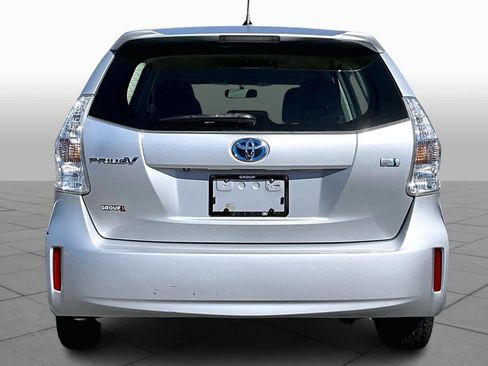 Used 2012 Toyota Prius V Two image 4