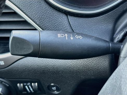 Used 2021 Jeep Cherokee Limited FWD image 12