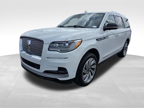 Used 2022 Lincoln Navigator Reserve RWD image 5