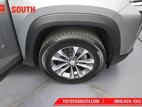 Used 2025 Chevrolet Equinox LT AWD/4WD image 33