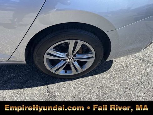 Used 2024 Volkswagen Jetta SE image 13