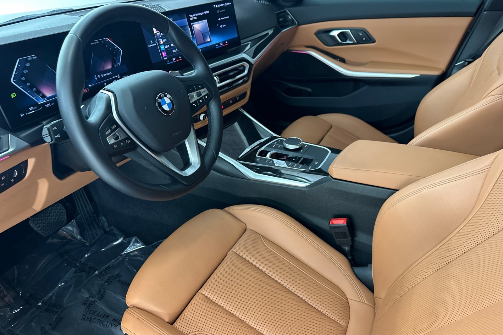 Used 2024 BMW 330i Sedan w/ Convenience Package RWD image 4