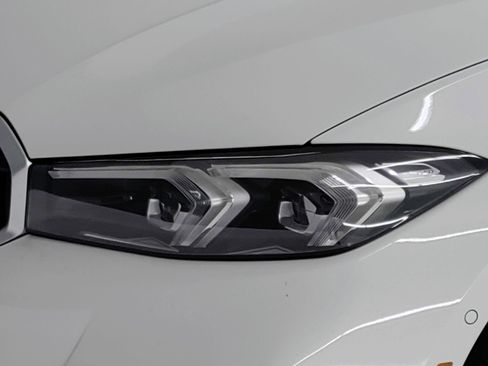 New 2026 BMW 330i 330i w/ Convenience Package image 9