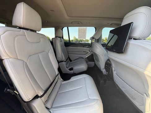Used 2023 Jeep Grand Cherokee L Overland w/ Rear Seat Video Group I AWD/4WD image 34