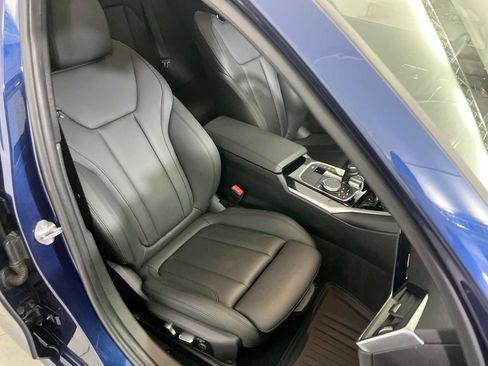 Used 2019 BMW 330i xDrive Sedan w/ Convenience Package image 26
