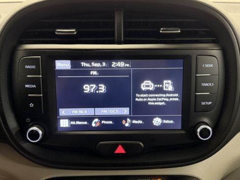 Used 2025 Kia Soul LX w/ LX Technology Package FWD image 6