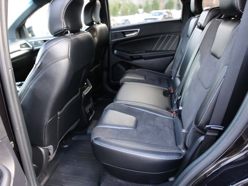 Used 2019 Ford Edge ST w/ Convenience Package image 24