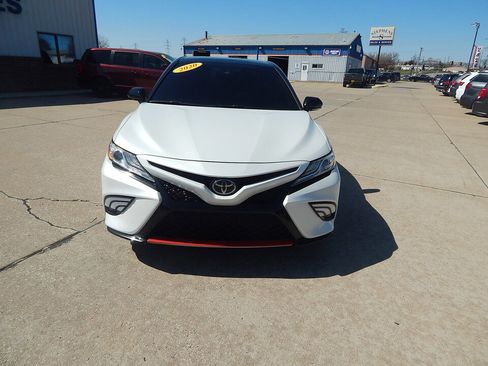 Used 2020 Toyota Camry XSE image 2