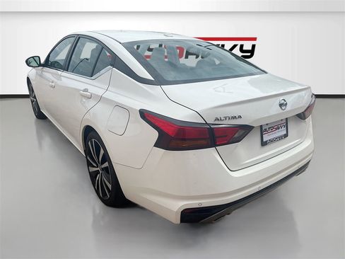 Used 2021 Nissan Altima 2.5 SR image 5