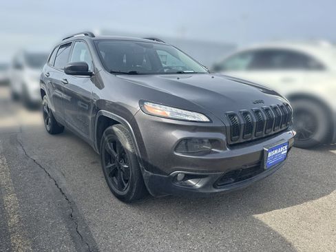 Used 2018 Jeep Cherokee Limited w/ High Altitude Package AWD/4WD image 2