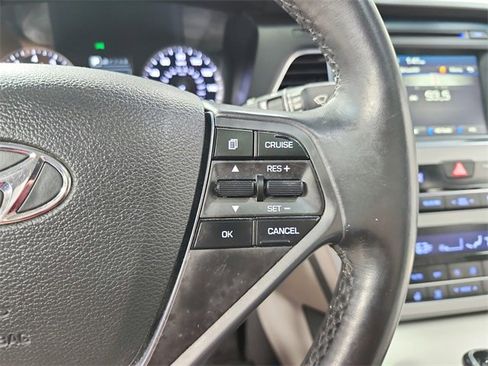 Used 2016 Hyundai Sonata Limited w/ Option Group 04 image 26