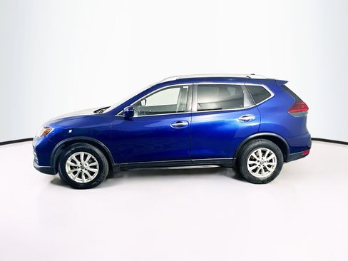 Used 2020 Nissan Rogue SV image 4