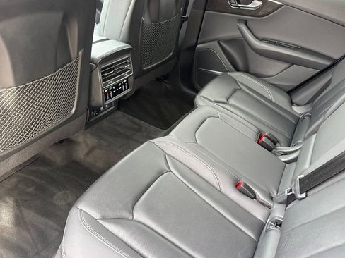 Used 2019 Audi Q8 Premium Plus w/ Premium Plus image 15