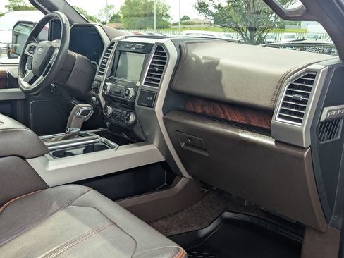 Used 2016 Ford F150 King Ranch w/ Equipment Group 601A Luxury AWD/4WD image 27