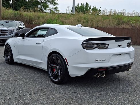 Used 2023 Chevrolet Camaro SS RWD image 4