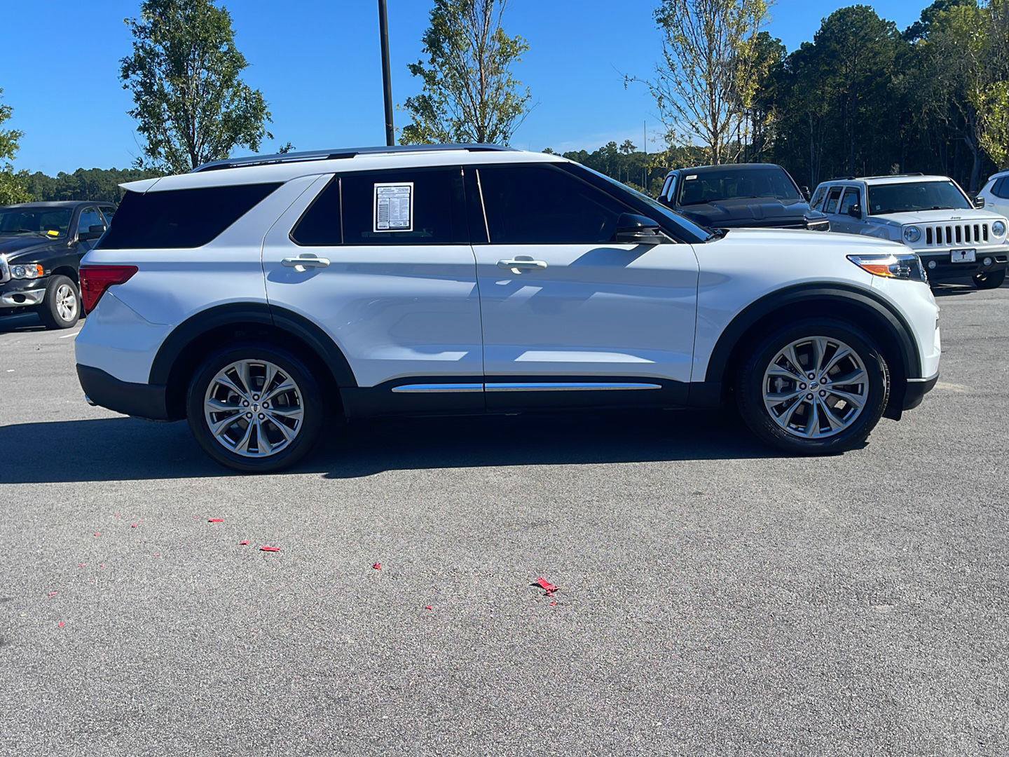 Used 2023 Ford Explorer Limited w/ Equipment Group 301A RWD image 8