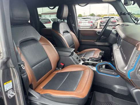 Used 2022 Ford Bronco Outer Banks AWD/4WD image 11
