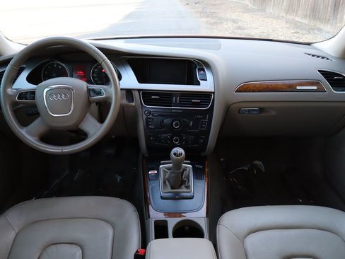 Used 2011 Audi A4 2.0T Premium image 15