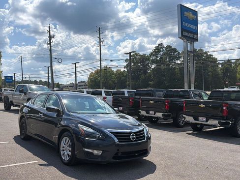 Used 2014 Nissan Altima 2.5 S FWD image 4