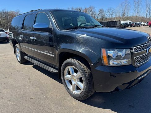 Used 2012 Chevrolet Suburban LTZ image 12