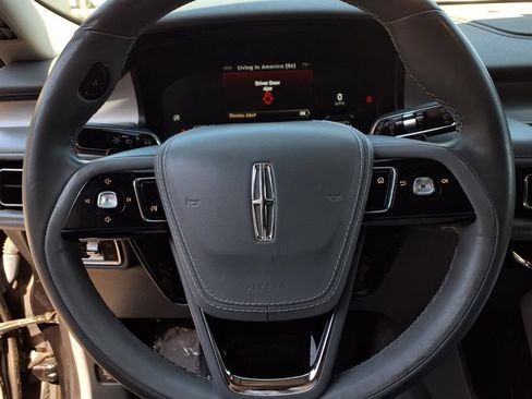 Used 2021 Lincoln Aviator Reserve RWD image 11